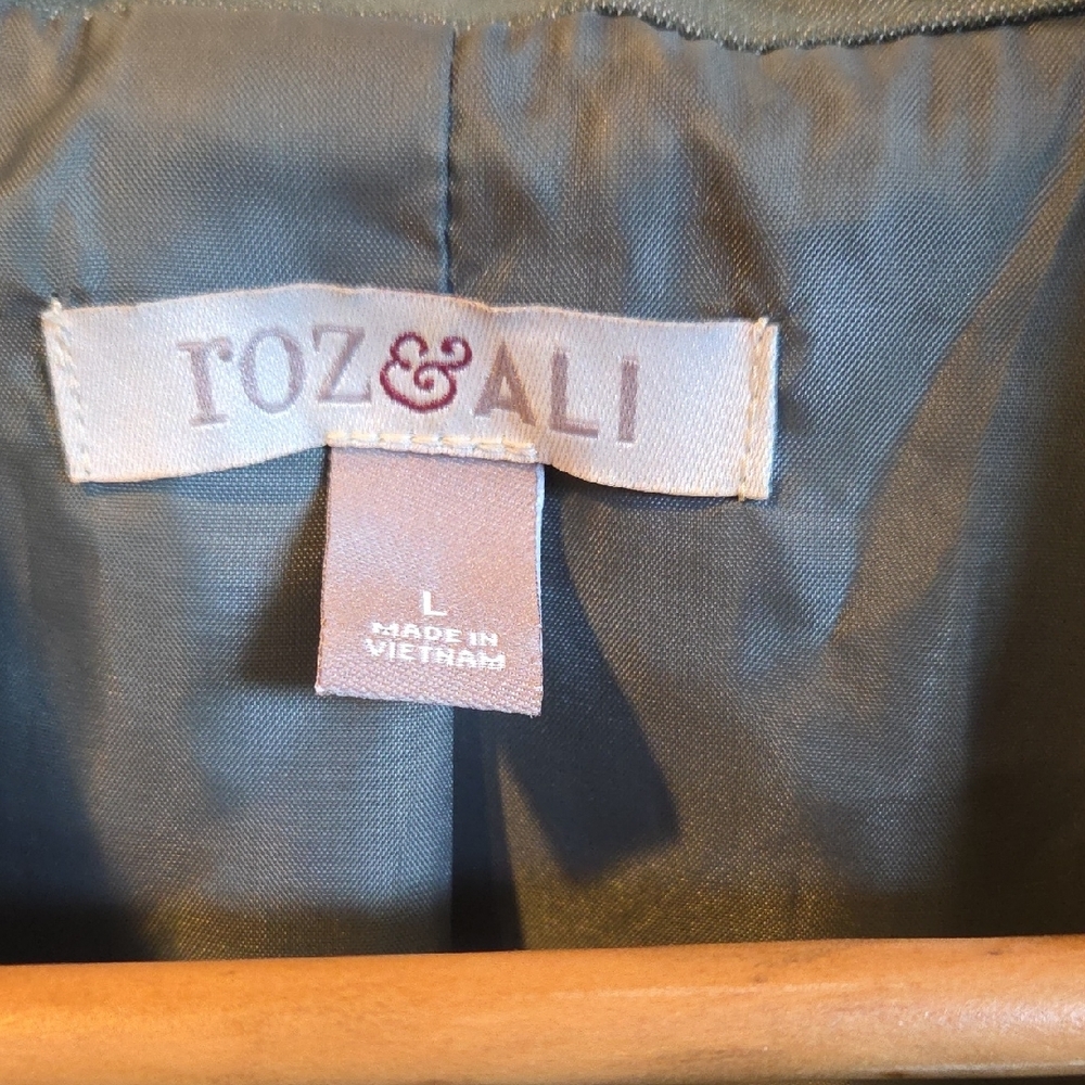 Olive Short Sleeve Blazer - Picture 4 of 4